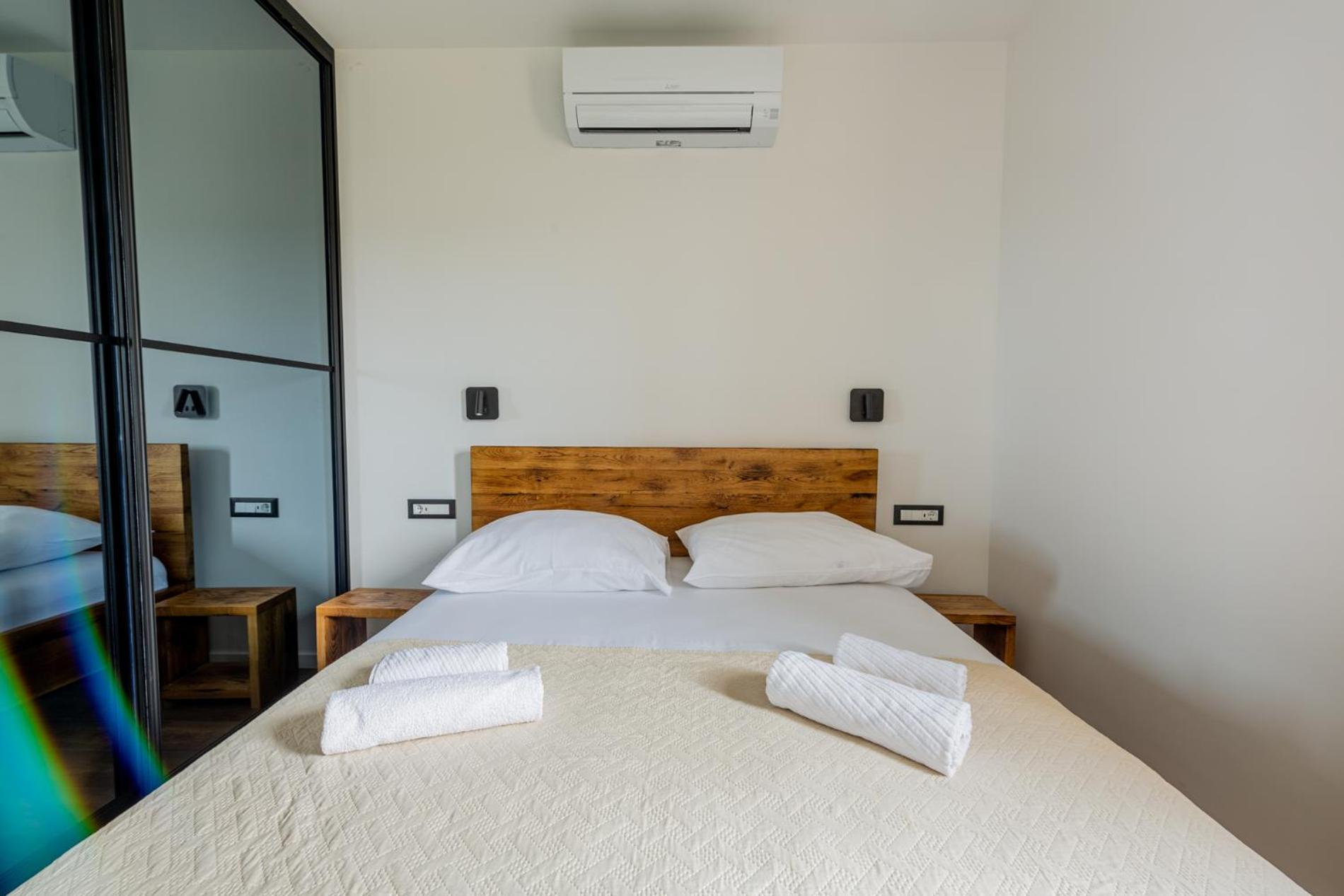 Bulli Croatia Hotel Seget Donji Exterior photo